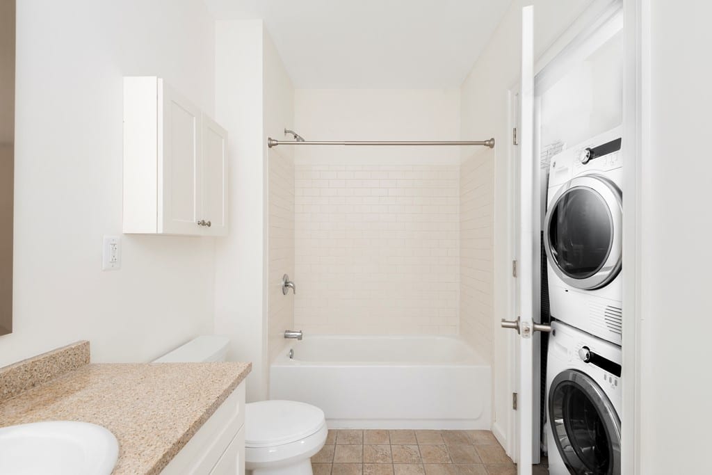 2040 Market Street Apartments Bathroom Laundry Units Bathtub Toilet